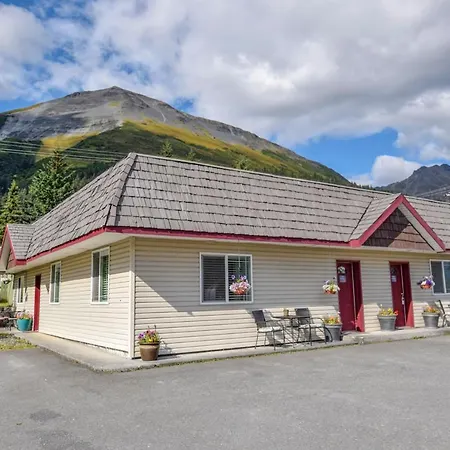 Trailhead Lodging Seward Exterior photo