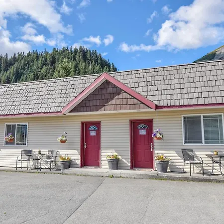 Trailhead Lodging Seward Exterior photo
